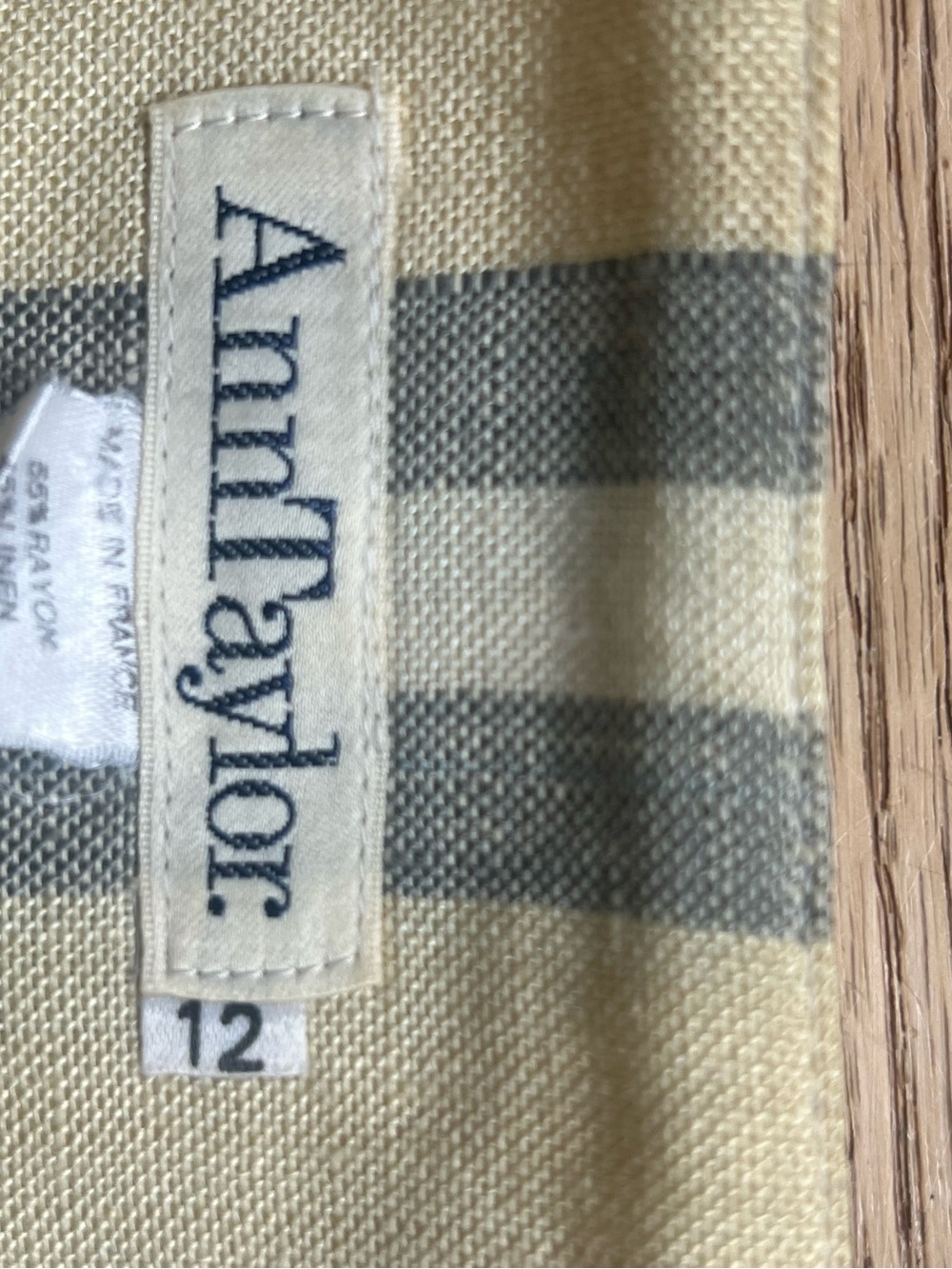 Ann Taylor linen blend pleated skirt size 12 in great condition. - Picture 4 of 5